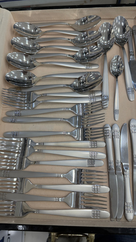 قاشق چنگال 24 نفره پایه دار